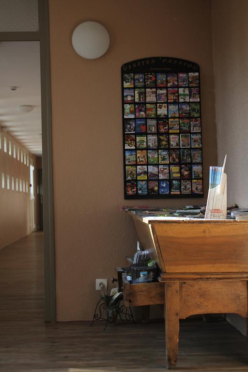 Logis Drom'Sud Hotel Donzère エクステリア 写真