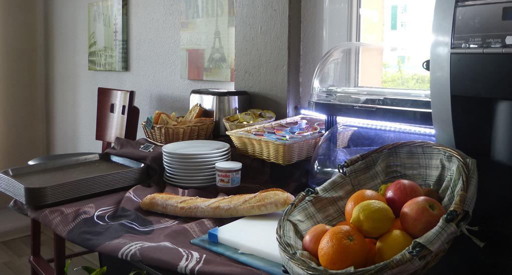 Logis Drom'Sud Hotel Donzère エクステリア 写真